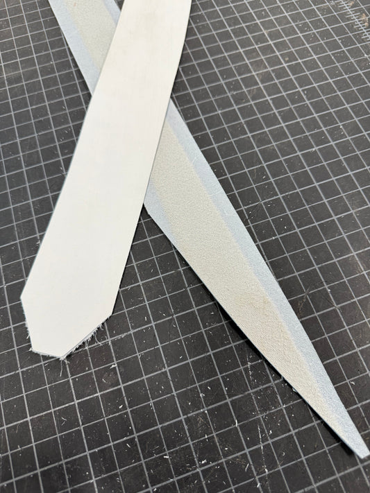 Mello Tan Horn Wrap - White